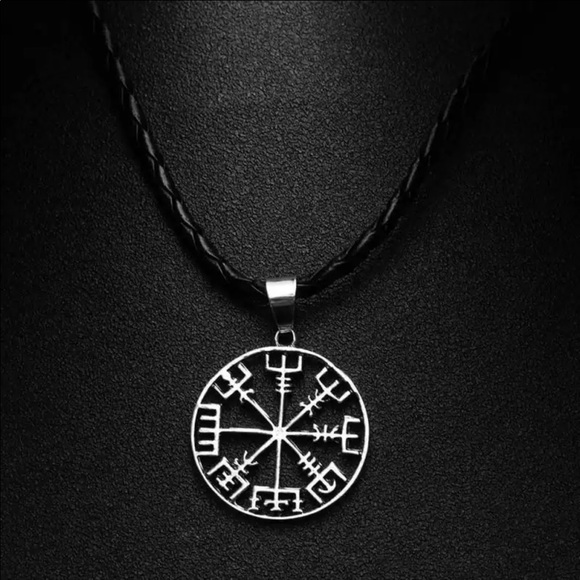 ❌SOLD❌ Viking Odin Rune Amulet Compass Necklace - Picture 8 of 13